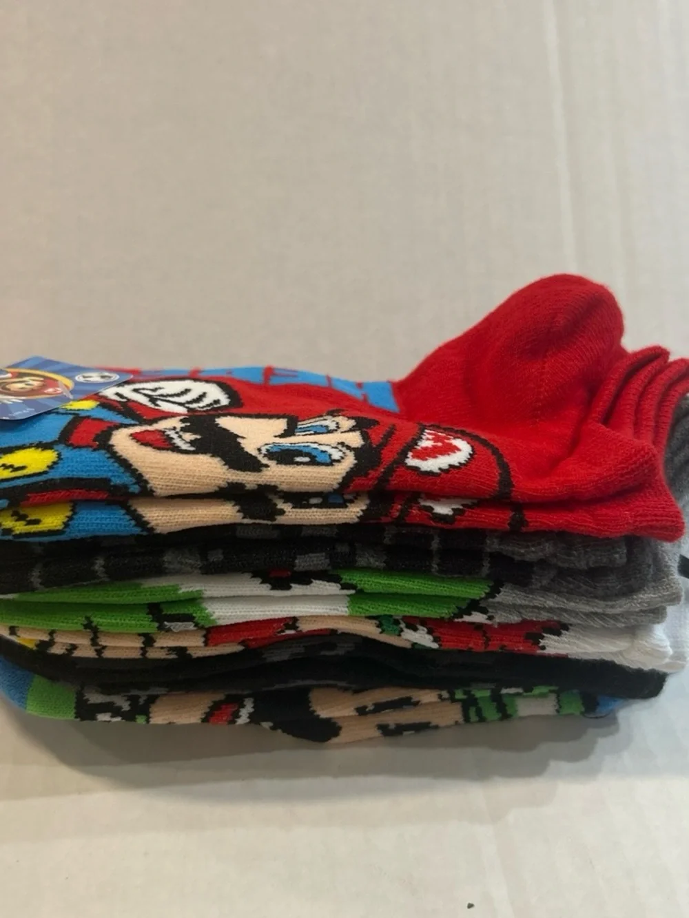 Super Mario Red Low-Cut Socks - Men's Character Ankle Socks size 3-9